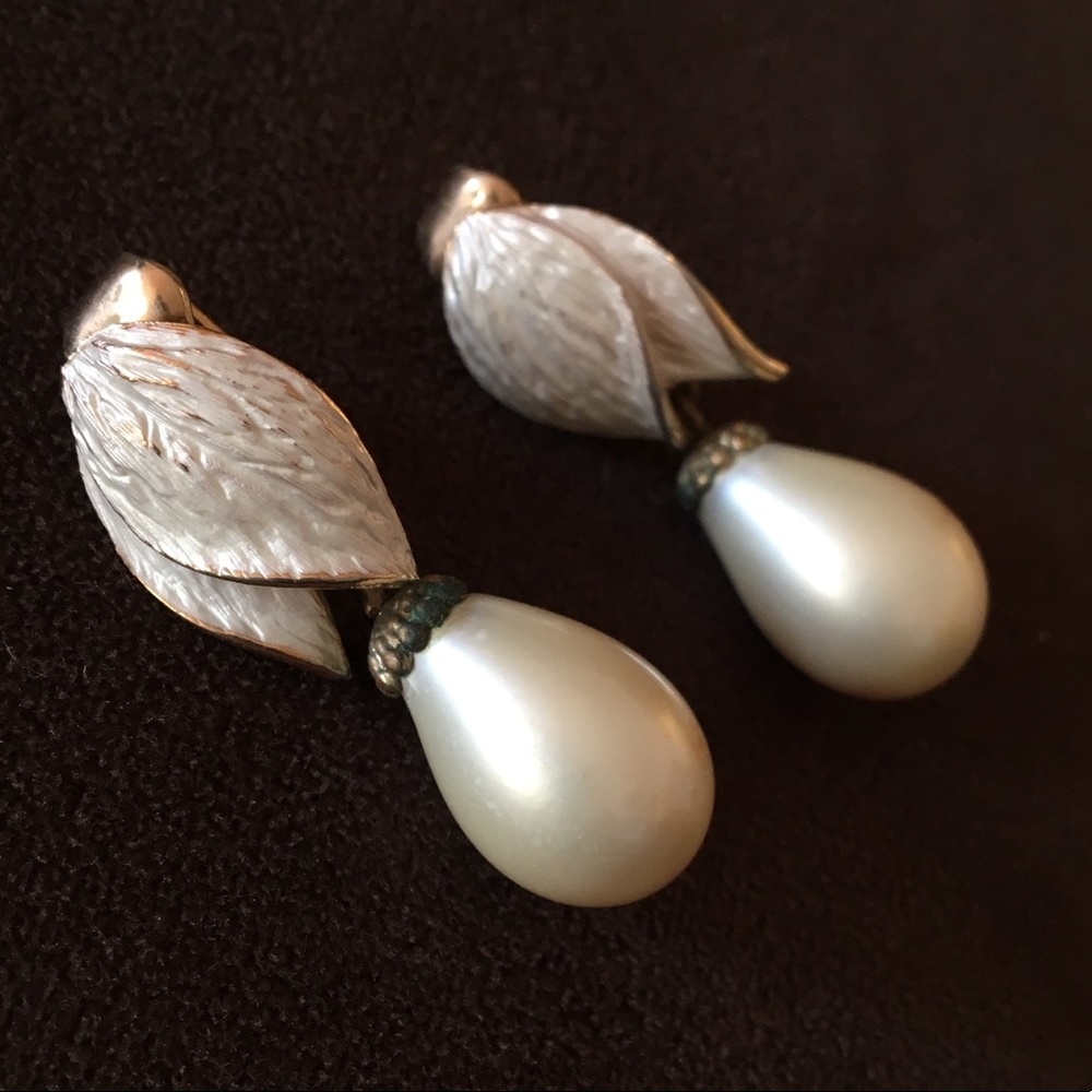 Vintage Pearl drop and white leaf clip earrings